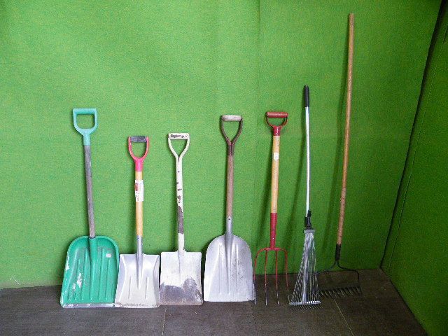 農具・造園工具等７点セット■スコップ/アメリカンレーキ/４本爪フォーク/熊手/雪かきスコップ■A-1058