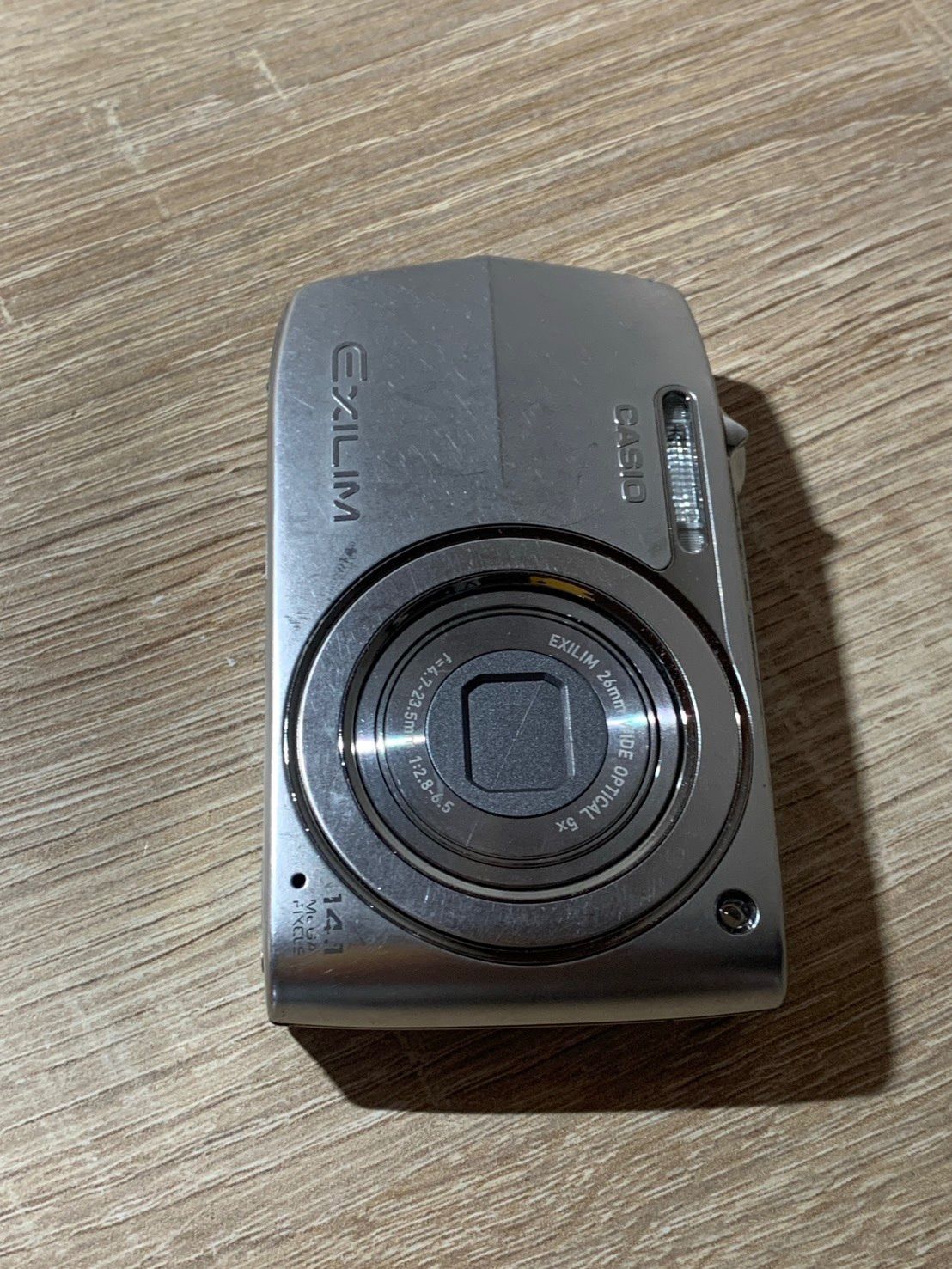 0585 Casio EXILIM EX-Z2000 シルバー デジカメ 【ネ】 - メルカリ