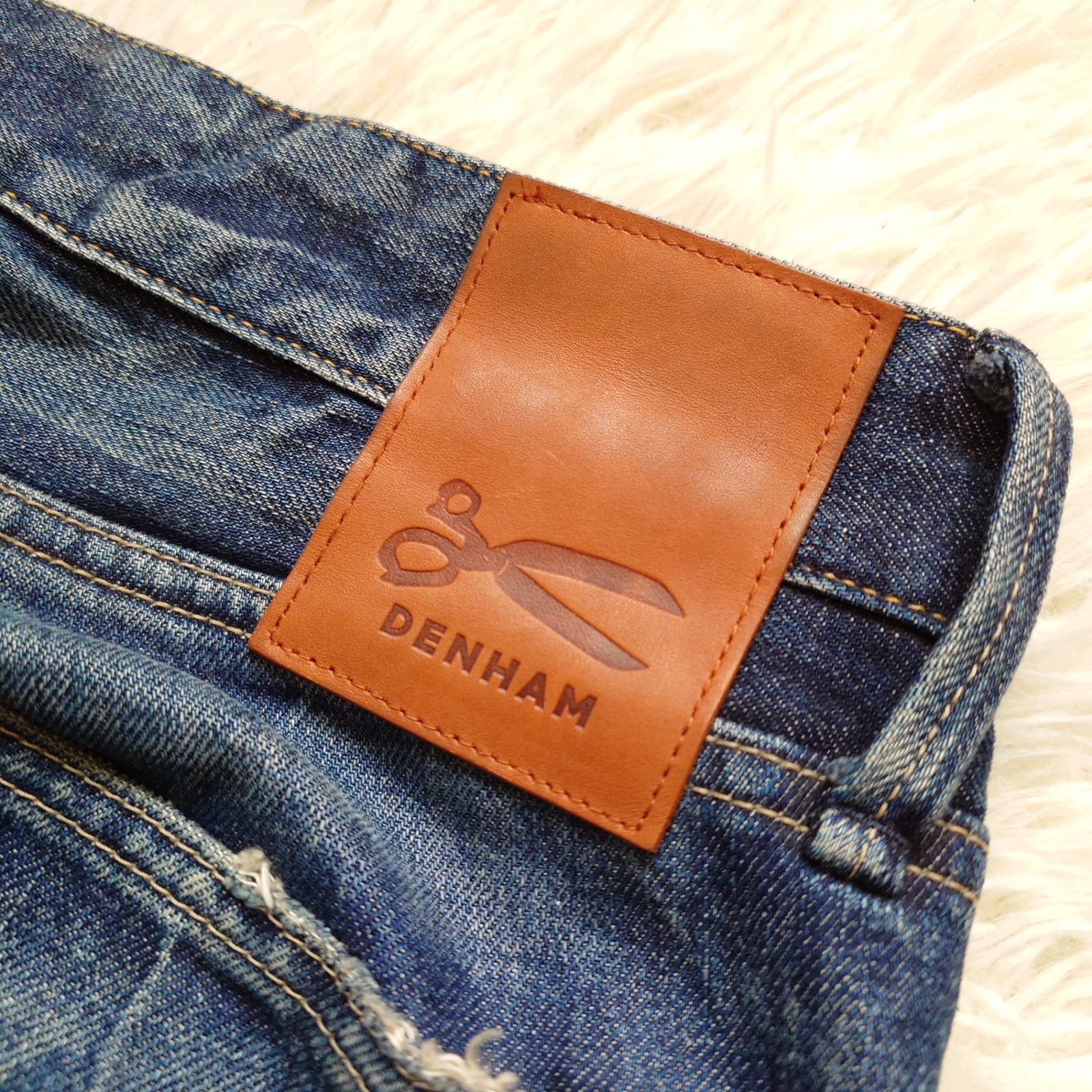 DENHAM デンハム RAZOR MIJ 54（日本製）W31 ペイント ヒゲ ハチノス 