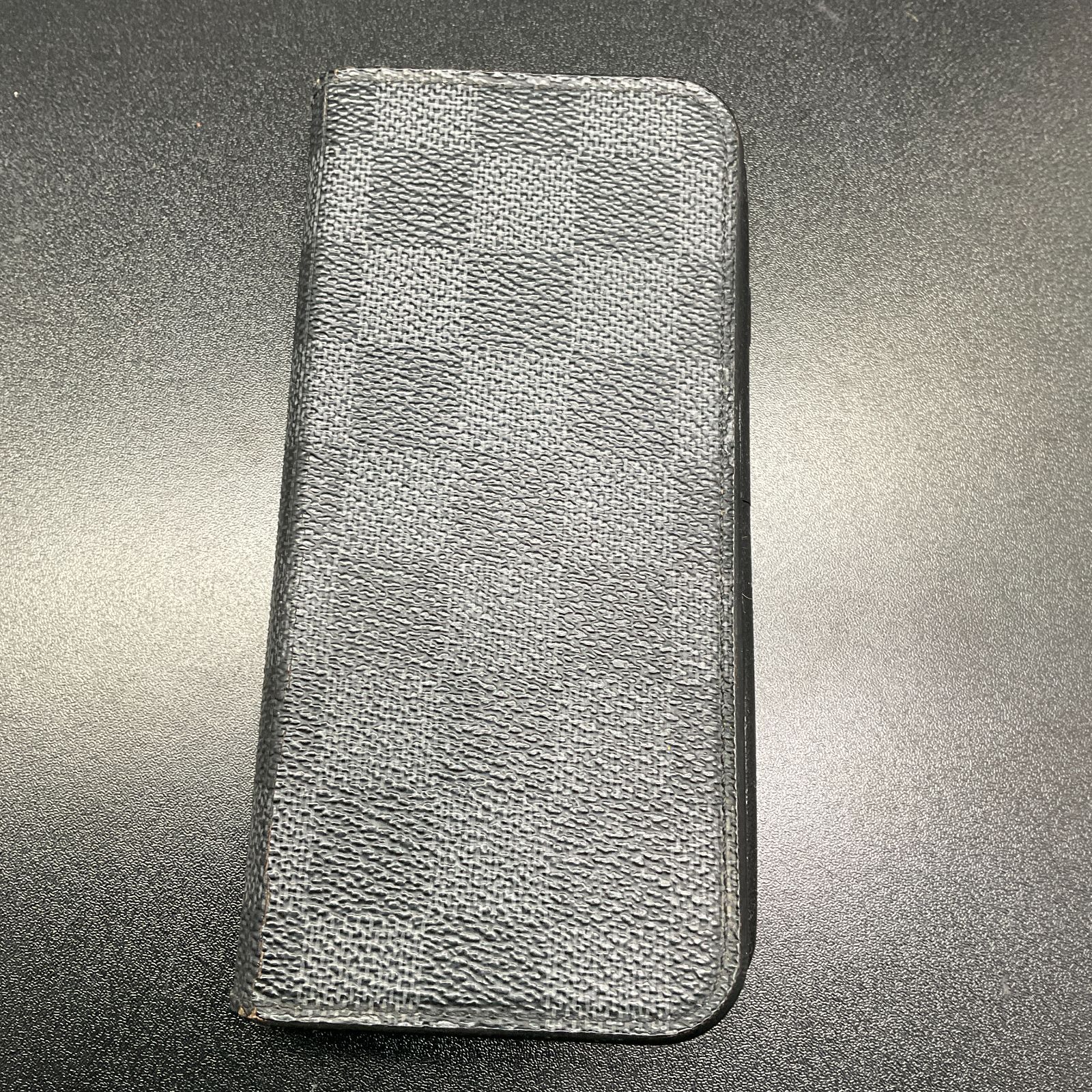 ルイヴィトン ダミエグラフィット iPhoneケース B26050625