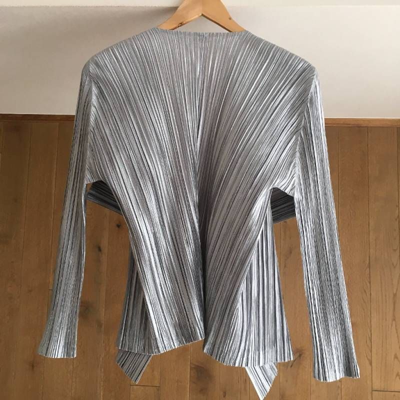 極美品 PLEATS PLEASE プリーツプリーズ ジャケット3 PP33-JO209 極美品 PLEATS PLEASE プリーツプリーズ ジャケット3 PP33-JO209