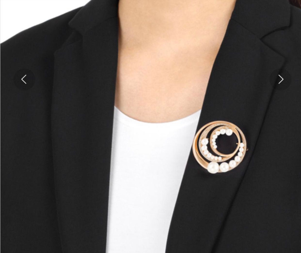 ほぼ新品 スワロフスキー Swarovski Fundamental ブローチ - メルカリ