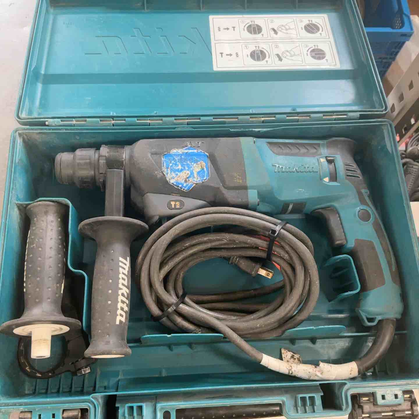 ★マキタ(makita) ハンマドリル HR2611F【草加店】