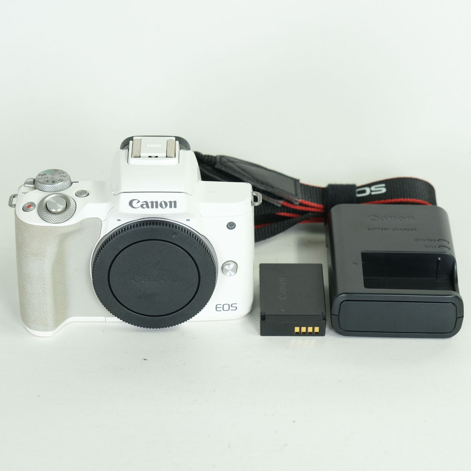 良品] Canon EOS Kiss M [ボディ ホワイト] | Canon EF-Mマウント 