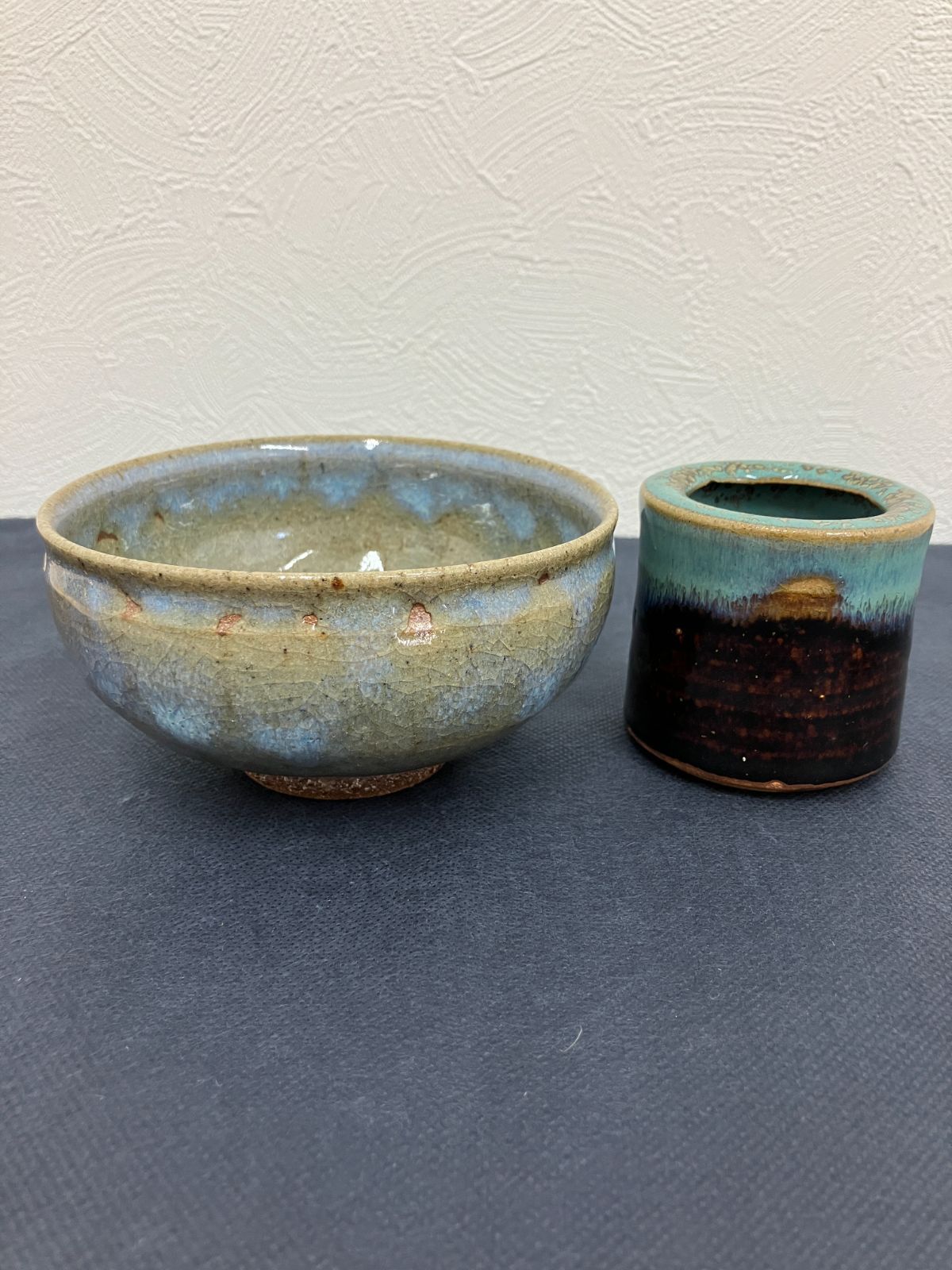 【茶道具セット】抹茶茶碗 ＆ 蓋置き 海鼠釉 竹形 陶器 茶器 の商品写真