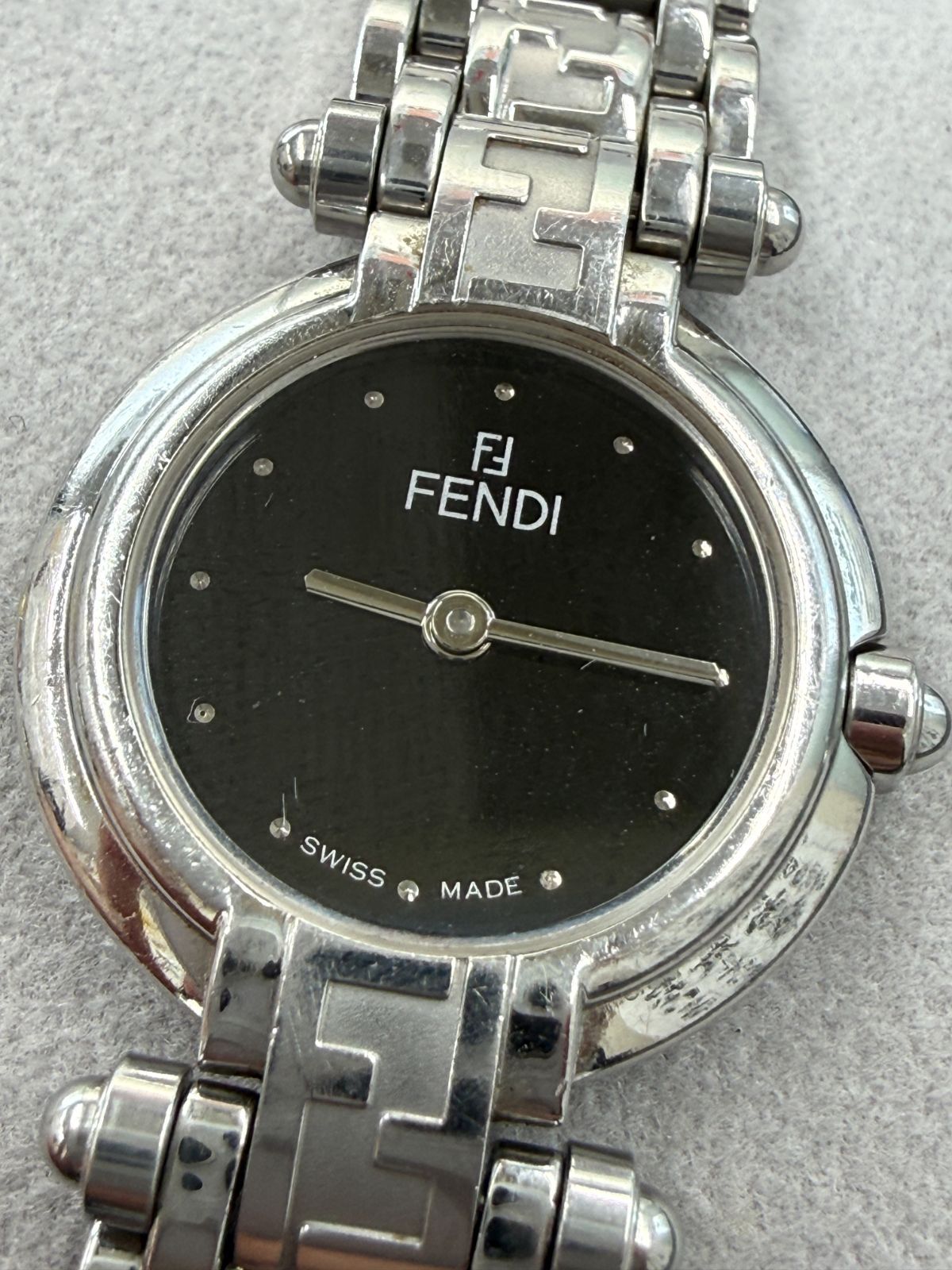 D【ヴィンテージ】FENDI フェンディ 腕時計 750L 000-504 電池切れ レディース