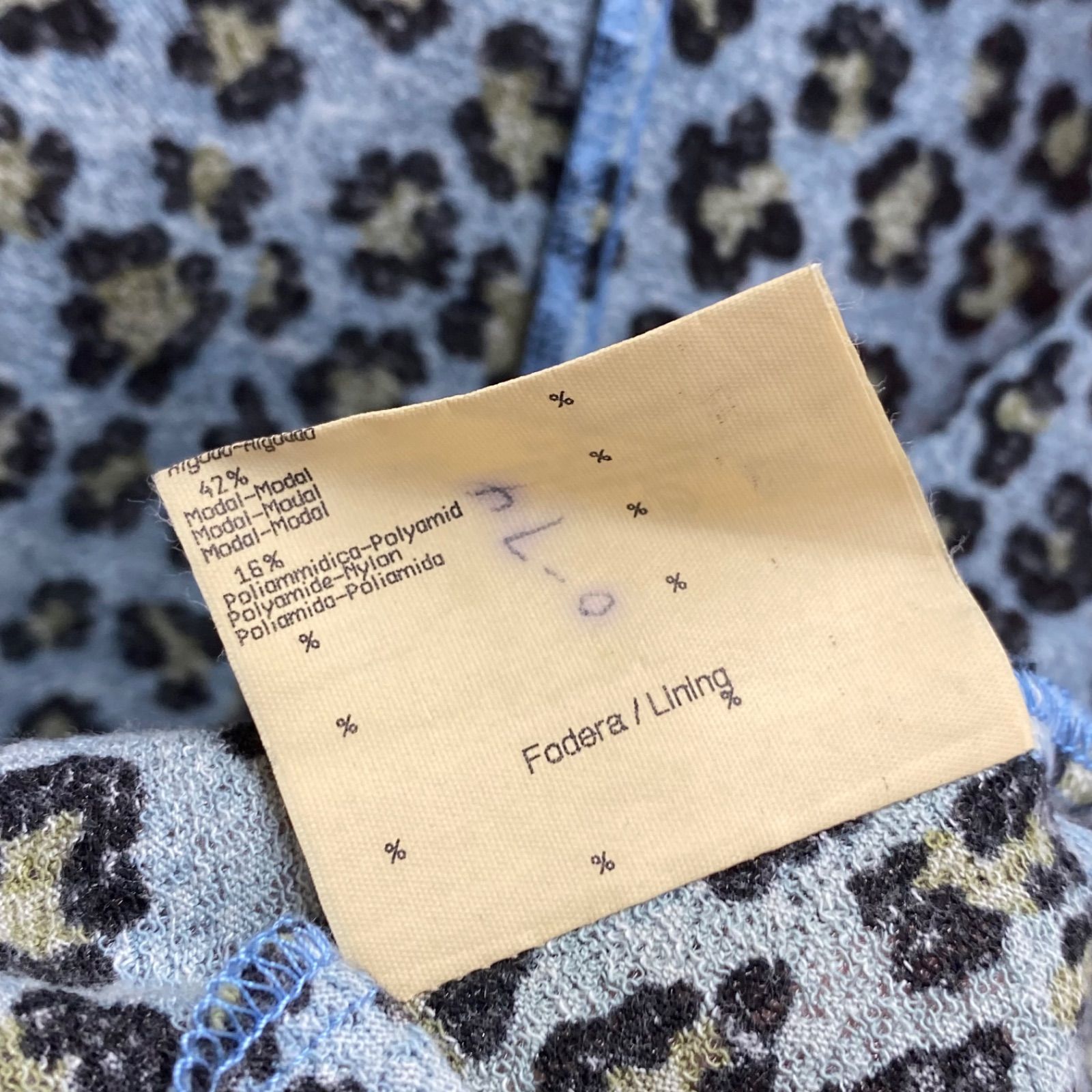 専用！フェンディ  ヴィンテージ  レオパード　ウール　シャツトップス フェンディ ヴィンテージ レオパード ウール シャツトップス 【公式通販】