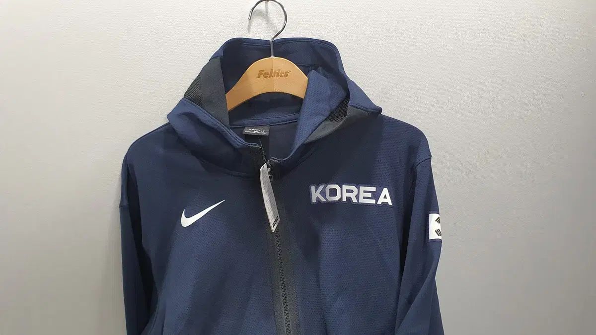 (新品) NIKE バスケット 韓国国家代表 ジップアップパーカー Sサイズ (横52 縦72)
