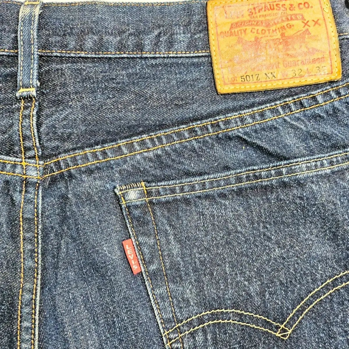 32 LEVI