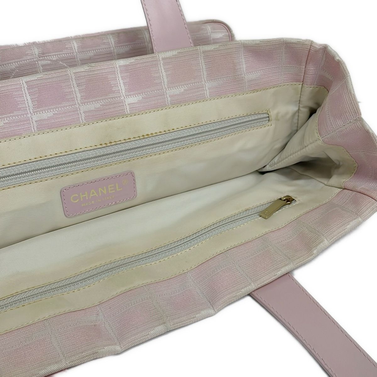 CHANEL(シャネル) トートバッグ ニュートラベルライントートMM CHANEL(シャネル) トートバッグ ニュートラベルライントートMM