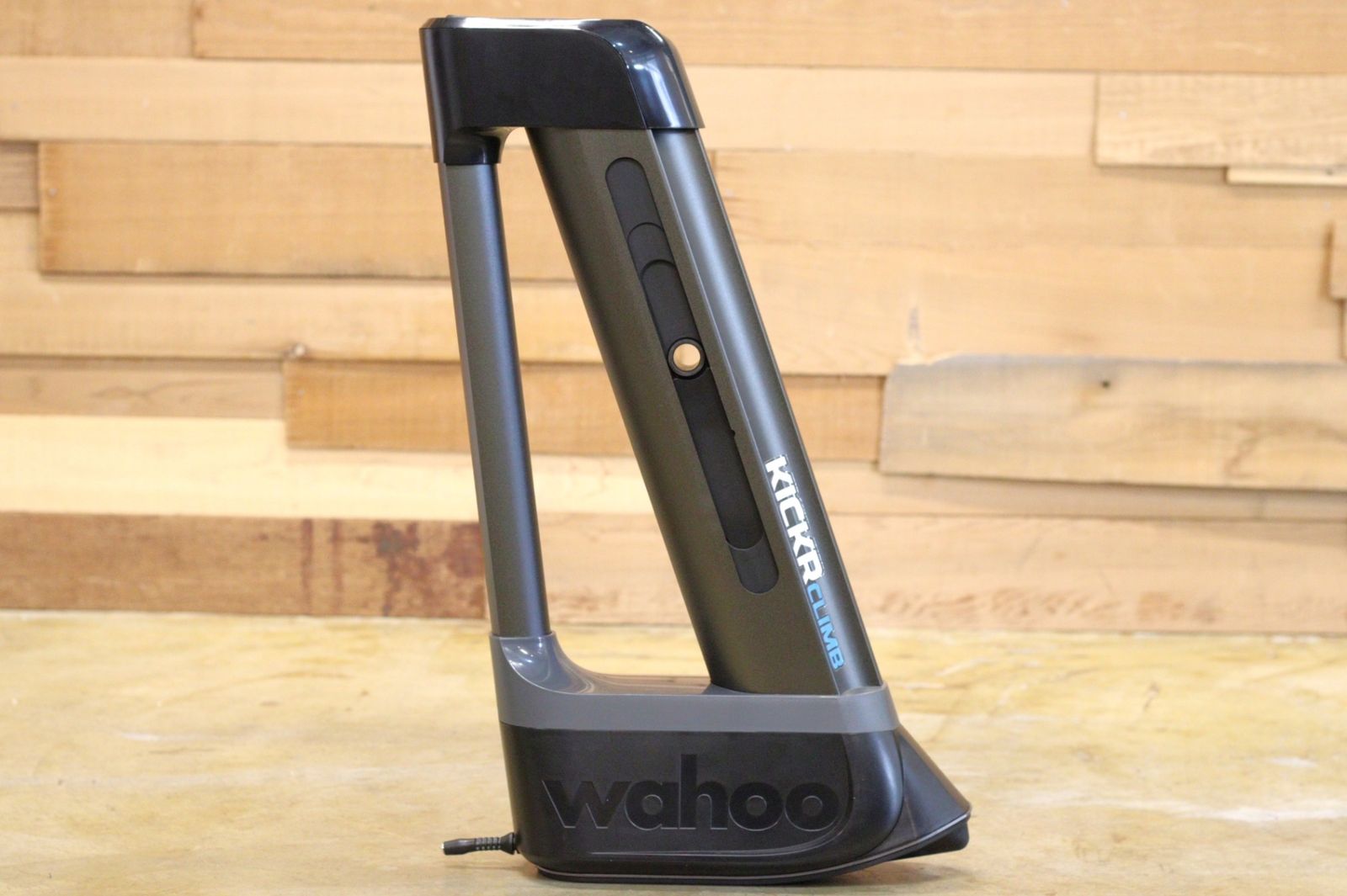 ワフー WAHOO キッカークライム KICKR CLIMB スマートトレーナー インドアグレードシミュレーター BASE ADAPTER付属【立川店】