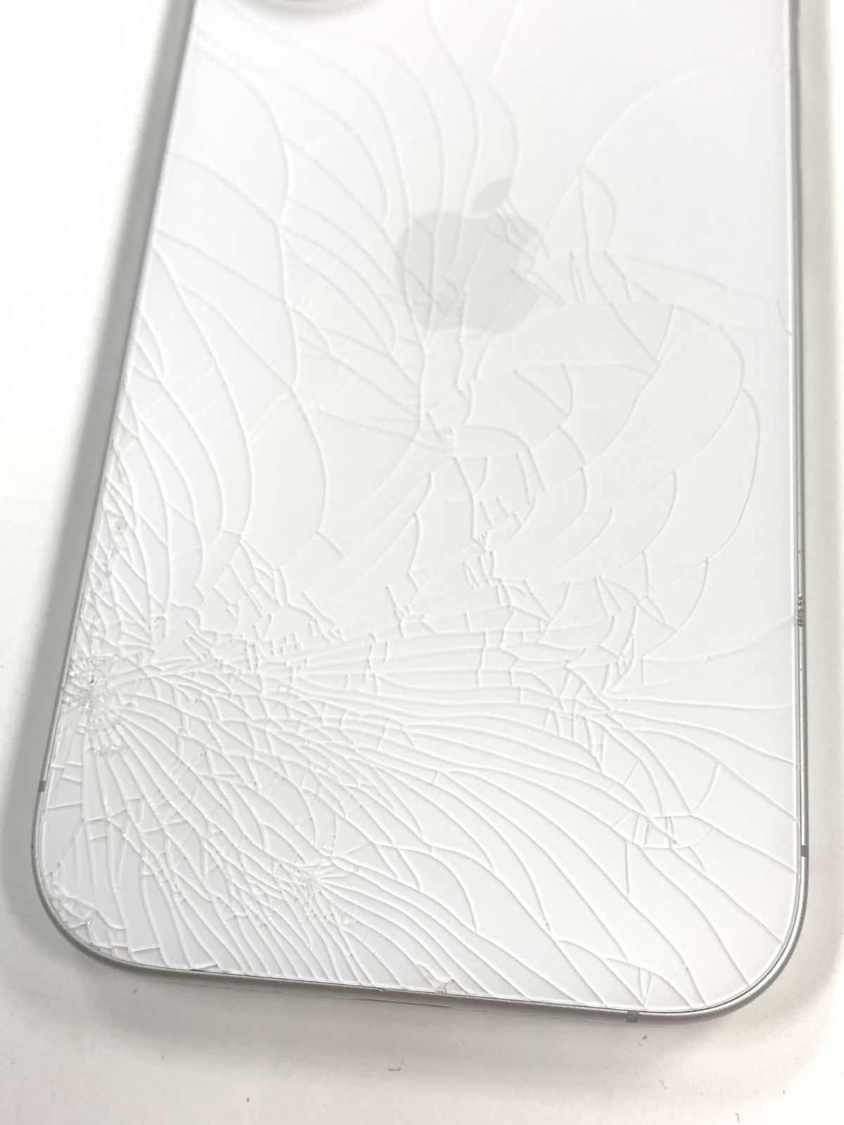 iPhone 17 256GB ホワイト ジャンク品 - メルカリ