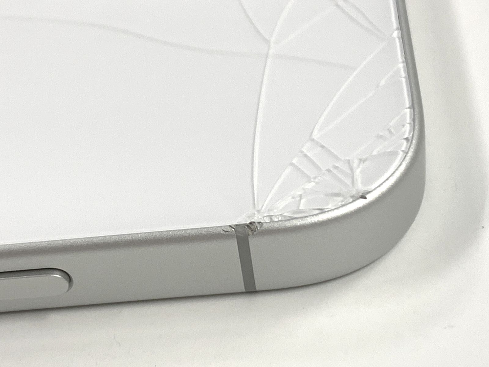 iPhone 17 256GB ホワイト ジャンク品 - メルカリ