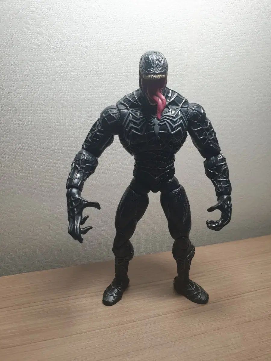 ハスブロ スパイダーマン3 ヴェノム 7インチ フィギュア