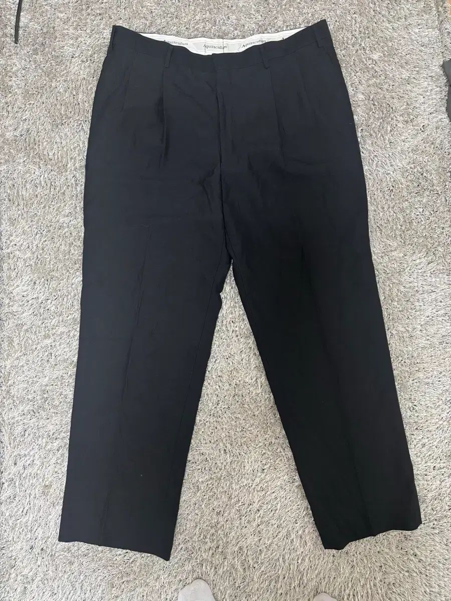 日本製 Aquascutum(アクアスキュータム) スラックス 36 サイズ