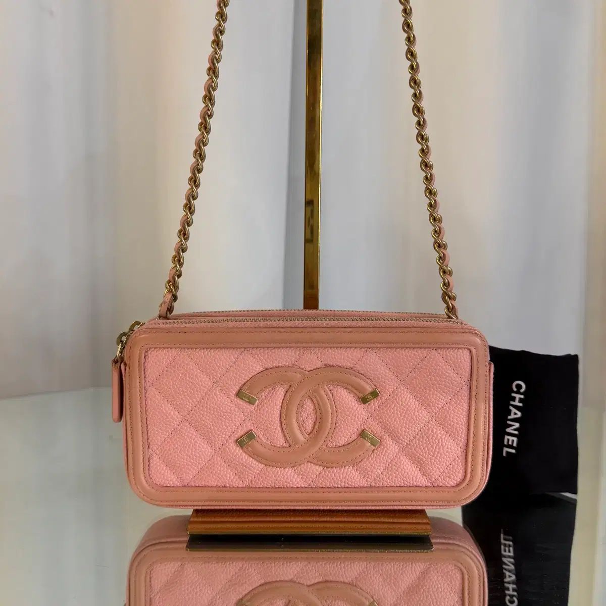 OS 27番台 CHANEL A84450 キャビア フィリグリ チェーン クロスバッグ