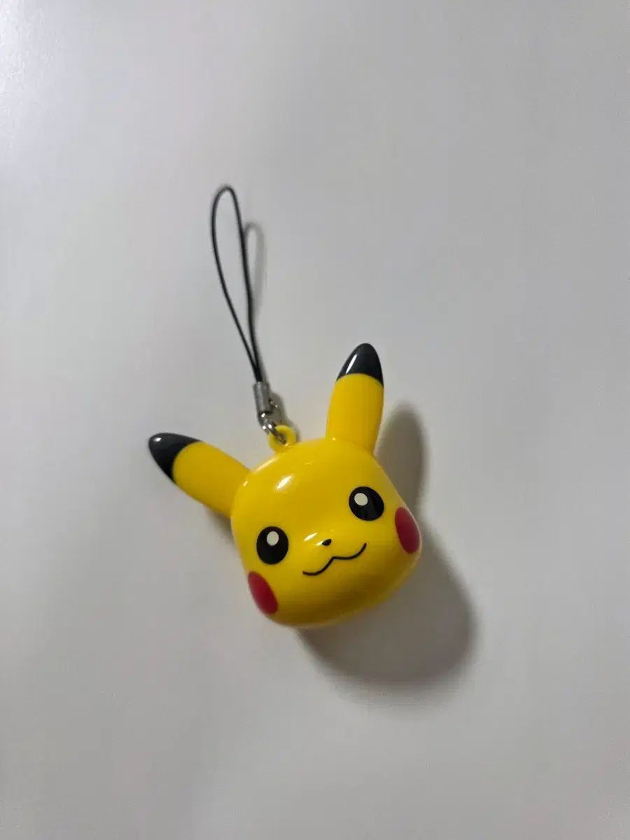 トニーモリー ピカチュウ ポケット リップバーム ケース スマートフォン 줄 キーホルダー 小物 グッズ 古典 レトロ