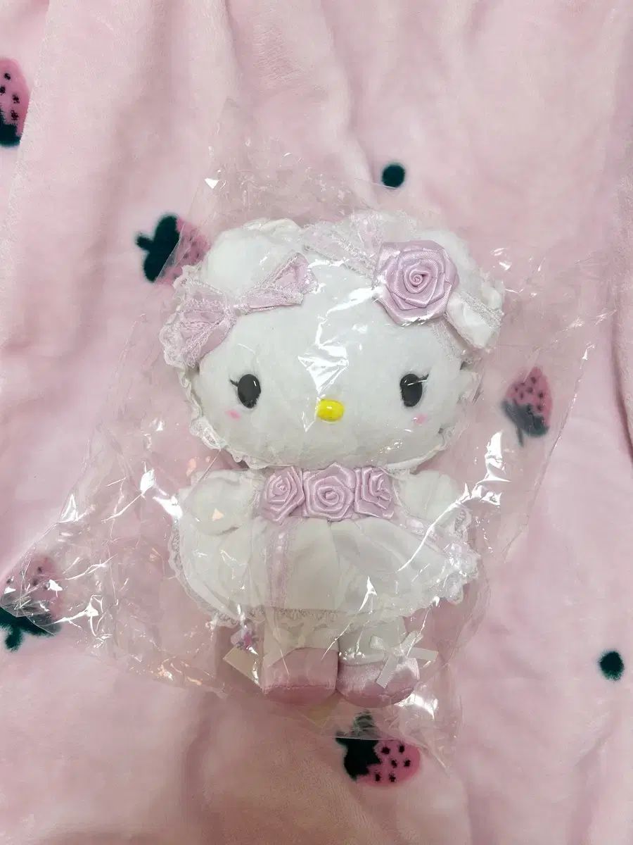 サンリオ 白フリル hello kitty(ハローキティ) ぬい ぬいぐるみ