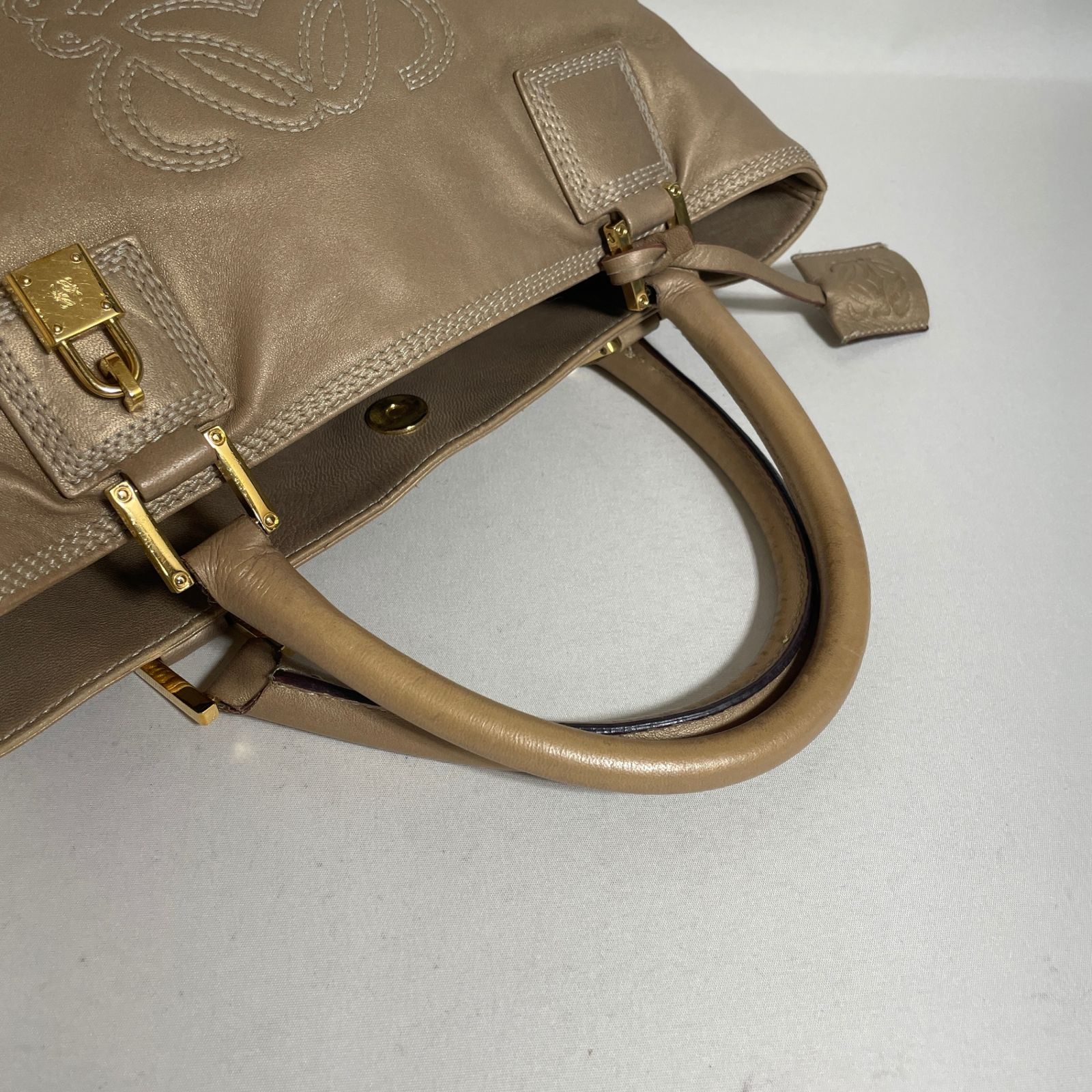 2604-188｜ロエベ ハンドバッグ レザー シャンパンゴールド アナグラム 