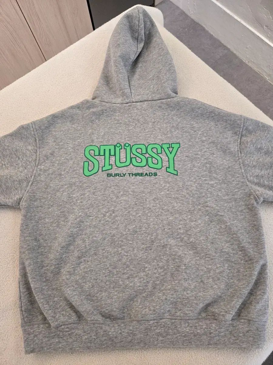 STUSSY BERRY THREAD クロップド フーディー XXL