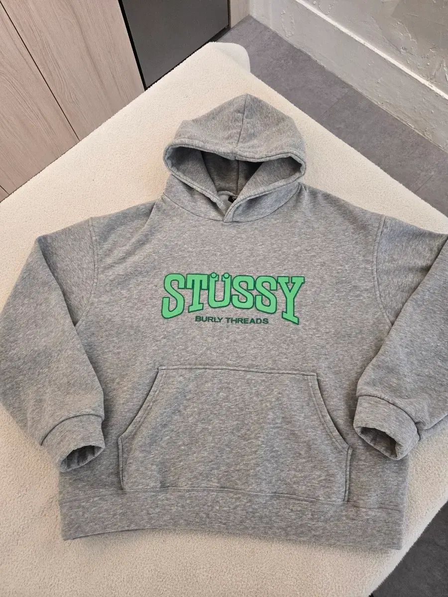 STUSSY BERRY THREAD クロップド フーディー XXL