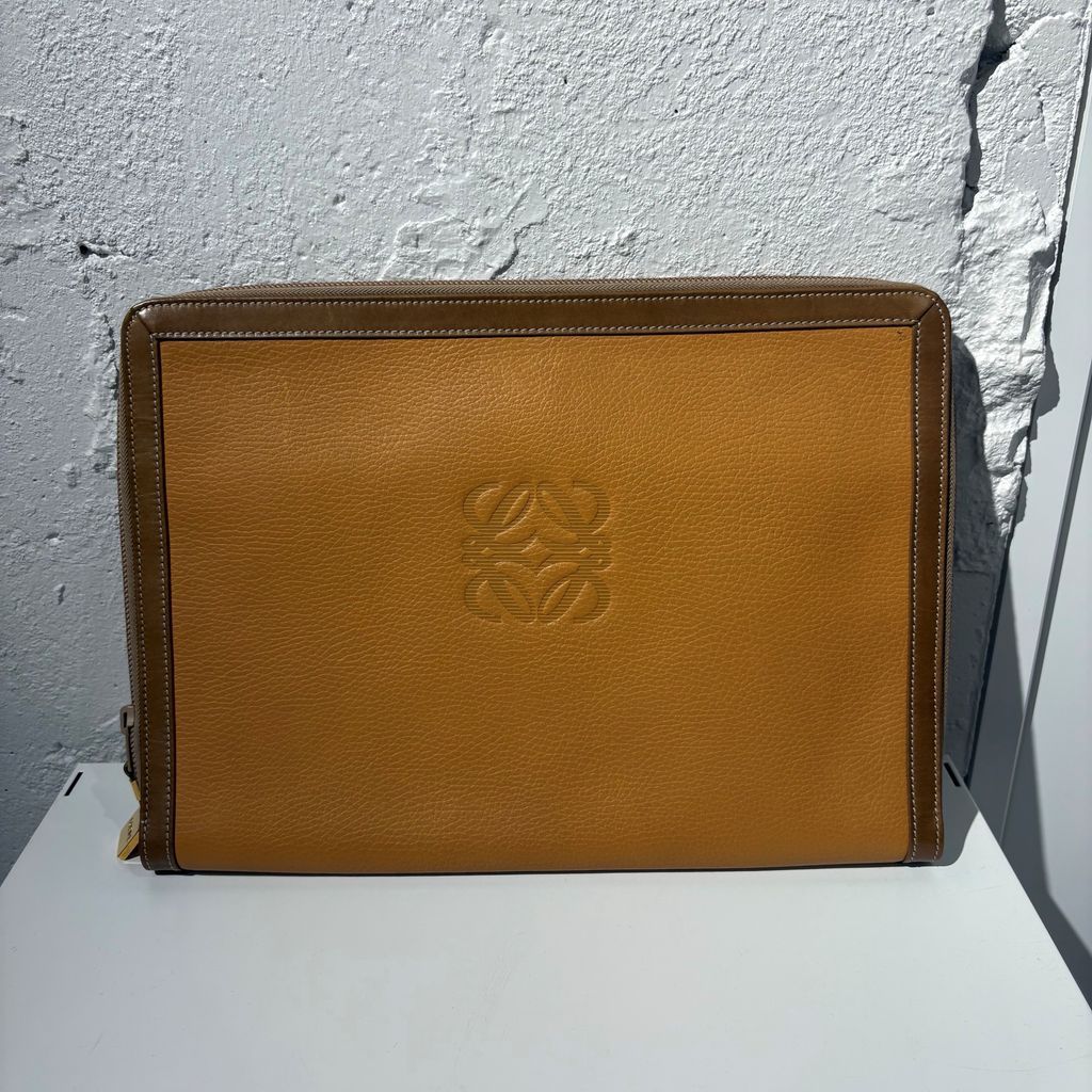 LOEWE ロエベ アナグラム レザークラッチバッグ キャメルブラウン size:- 【表参道B05】