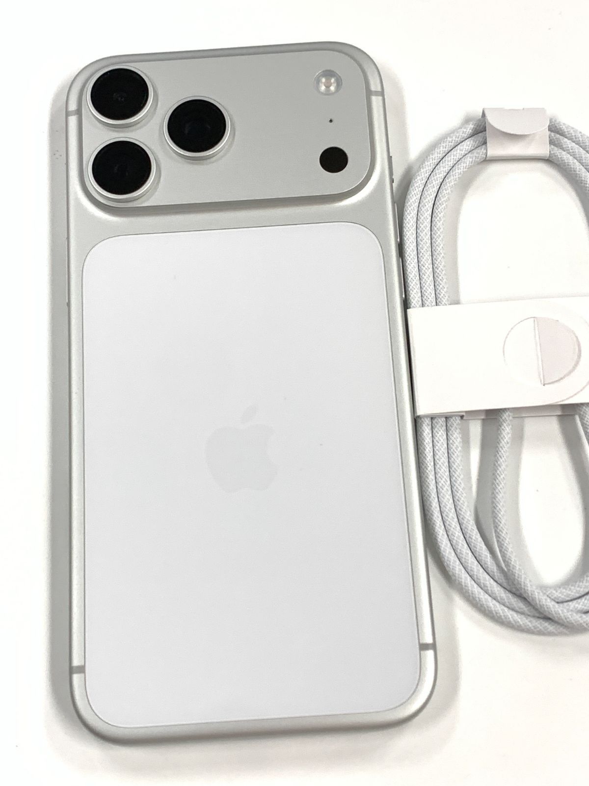 新品同様 電池100%SIMフリー iPhone17 Pro Max 256GB シルバー - メルカリ