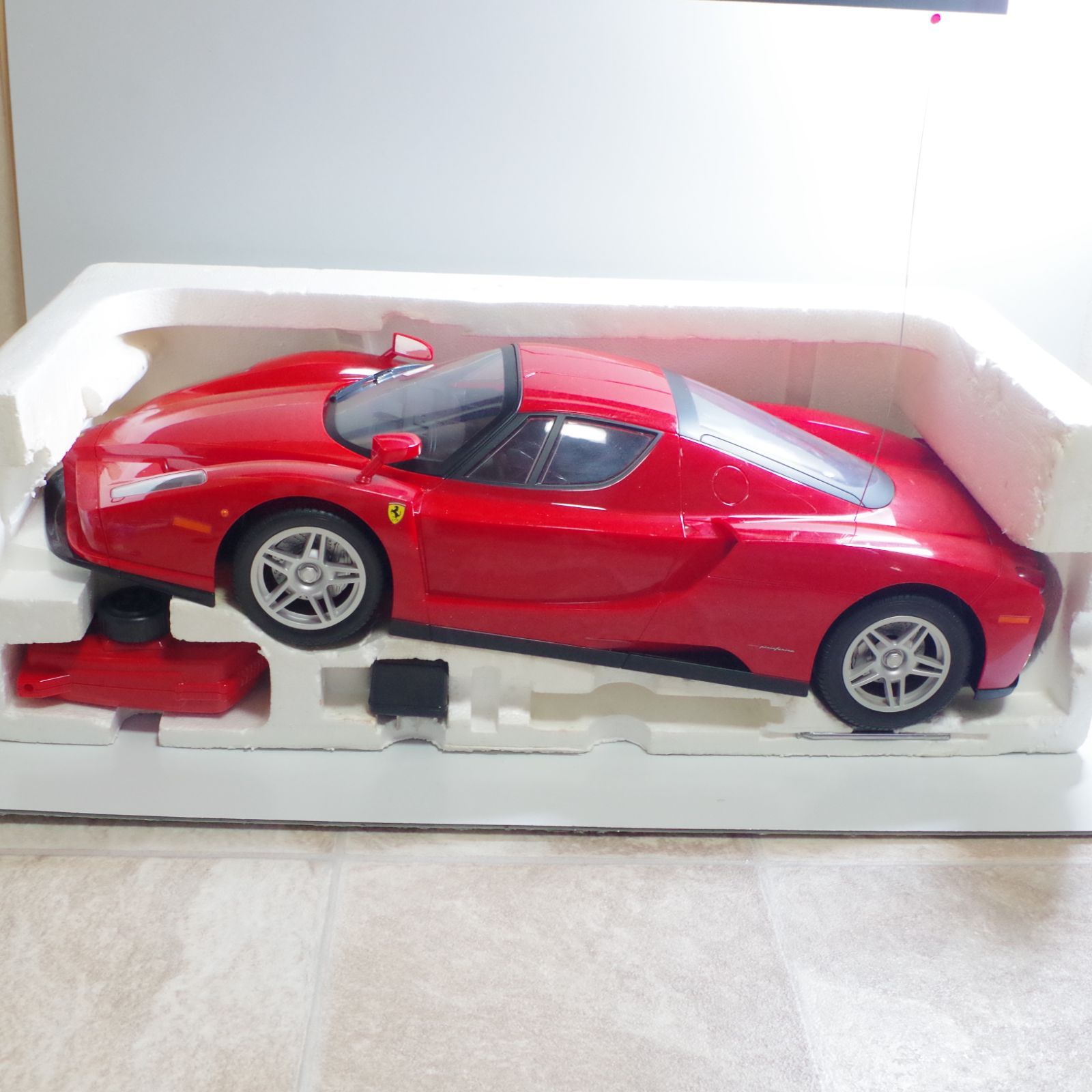 T1173 フェラーリ エンツォ 1/7スケール 大型ラジコン Ferrari Enzo