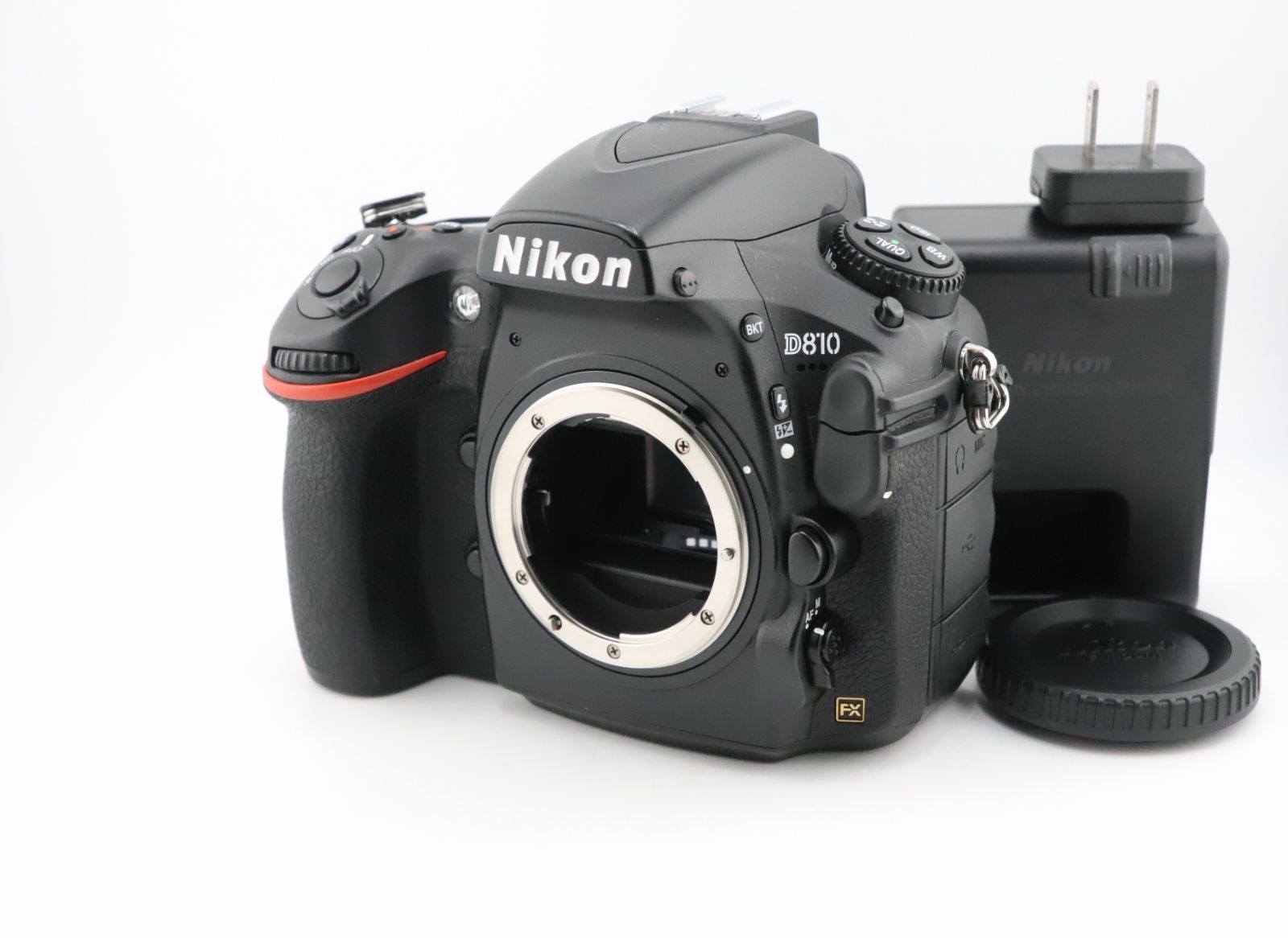 ★極上品★﻿ショット数18,512 回★ニコン NIKON D810 ボディ 充電器付★　W0570＃4856