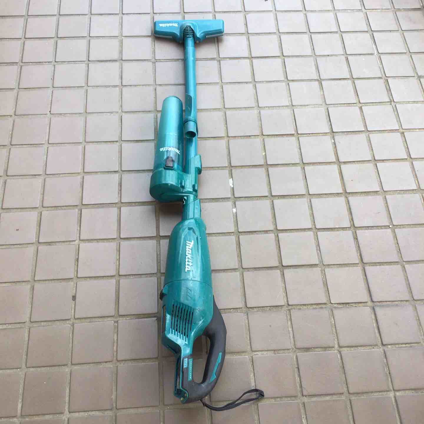 ◇マキタ(makita) コードレスクリーナー 青 CL281FDZC【川崎店】