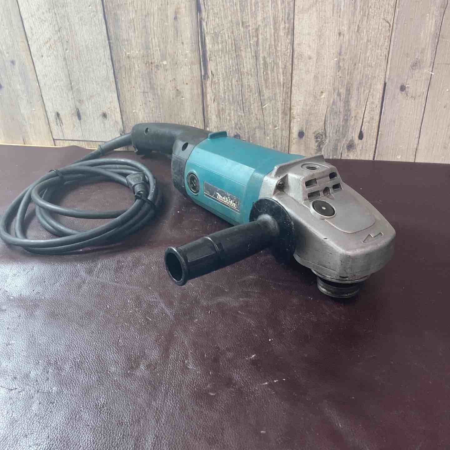 中古品】 マキタ(makita) 180mmディスクグラインダー 9047L 【東大和店 