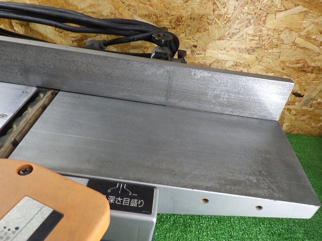 リョービ(RYOBI) 小型手押カンナ HL-6A コード式 木材 研磨 中古品 リョービ(RYOBI) 小型手押カンナ HL-6A コード式 木材 研磨 中古品