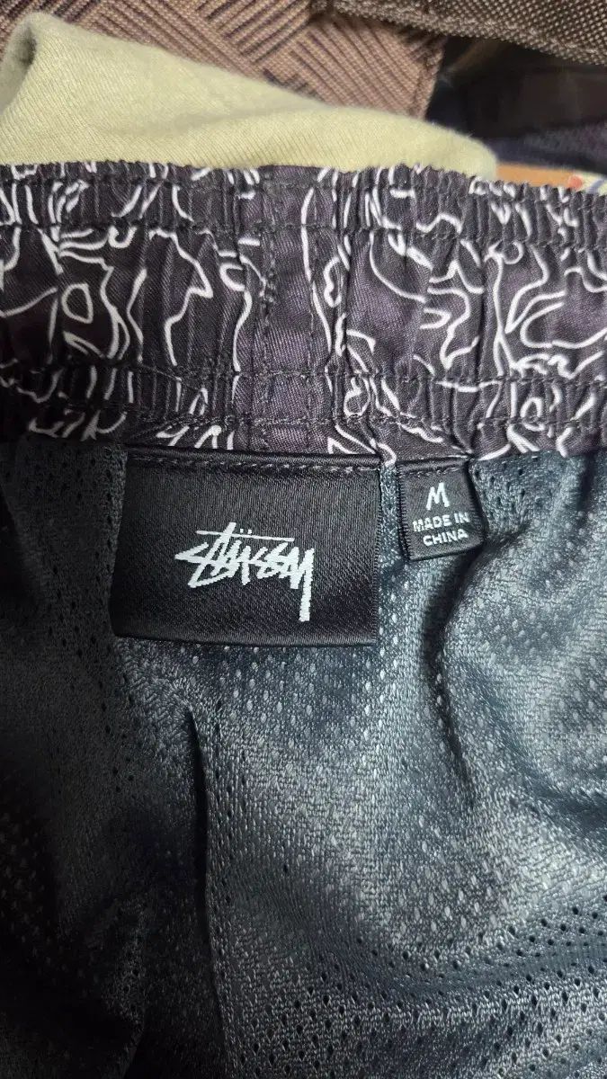 M STUSSY ステューシー ローズ ウォーター ハーフパンツ ショーツ ブラック