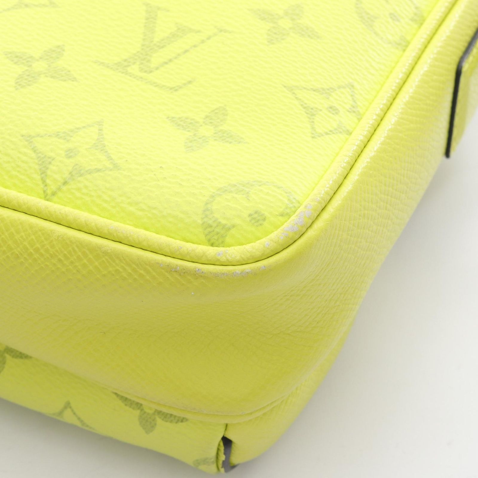 LOUIS VUITTON ルイ・ヴィトン アウトドア メッセンジャー PM ショルダーバッグ LOUIS VUITTON ルイ・ヴィトン アウトドア メッセンジャー PM ショルダーバッグ