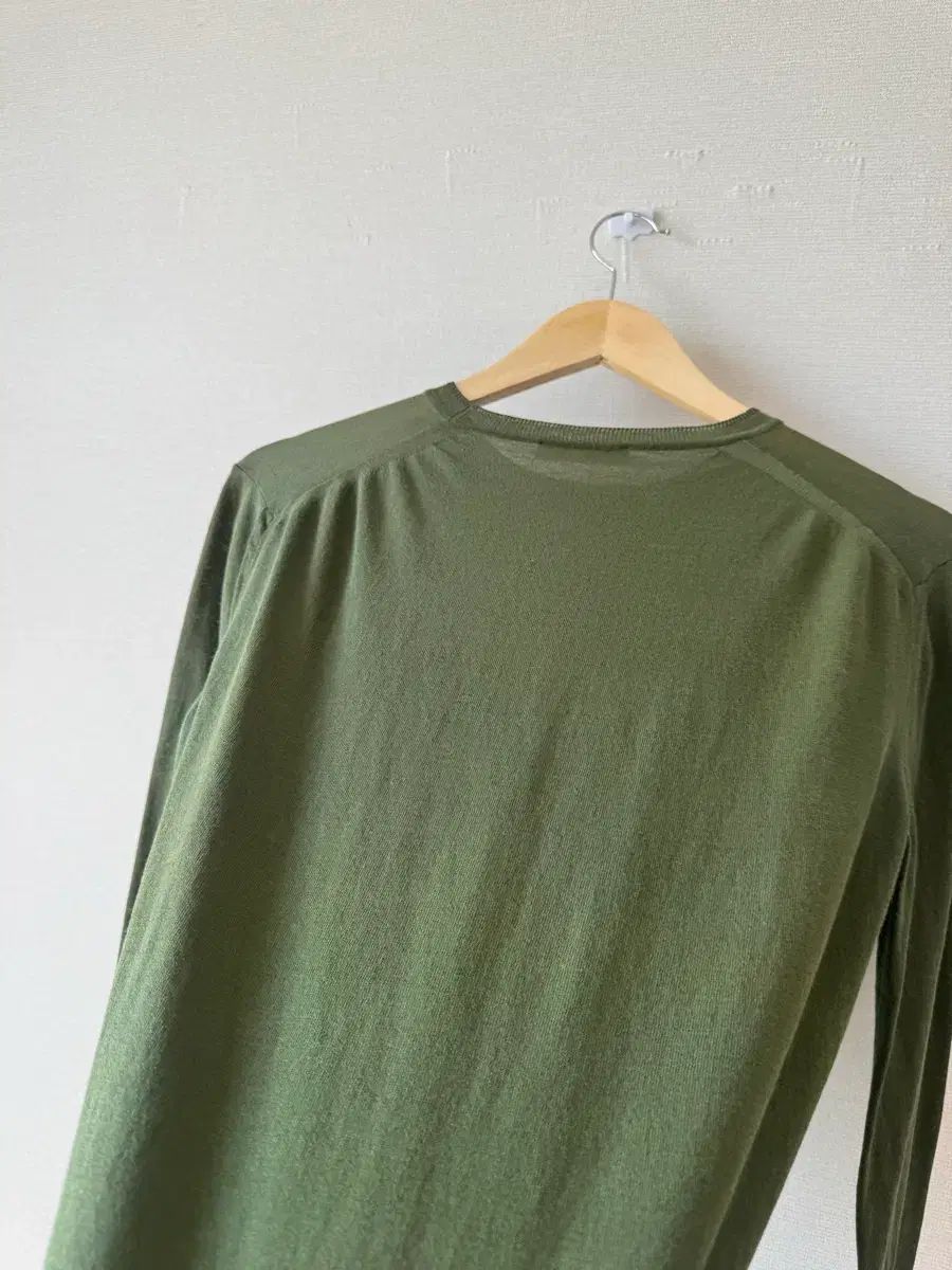 (イタリア産 毛糸) The HANDSOME the CASHMERE コットン ブレンド カーキ メッシュ ニット (イタリア産 毛糸) The HANDSOME the CASHMERE コットン ブレンド カーキ メッシュ ニット