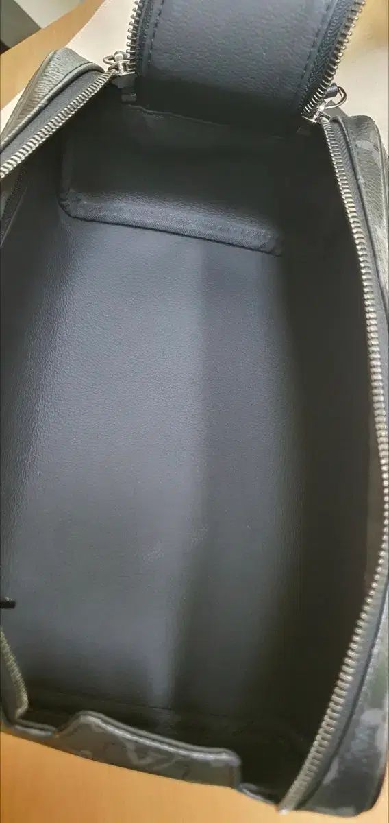 ルイヴィトン ドップキット エクリプス クラッチバッグ/ポーチバッグ ほぼ新品 正規品 (鑑定書O)