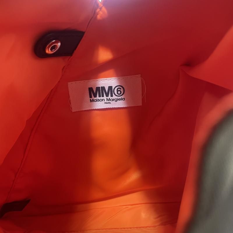 【中古】MAISON MARGIELA MM6 ハンドバッグ カーキ S54WD0043-P4810/H8777[19][240019531845]