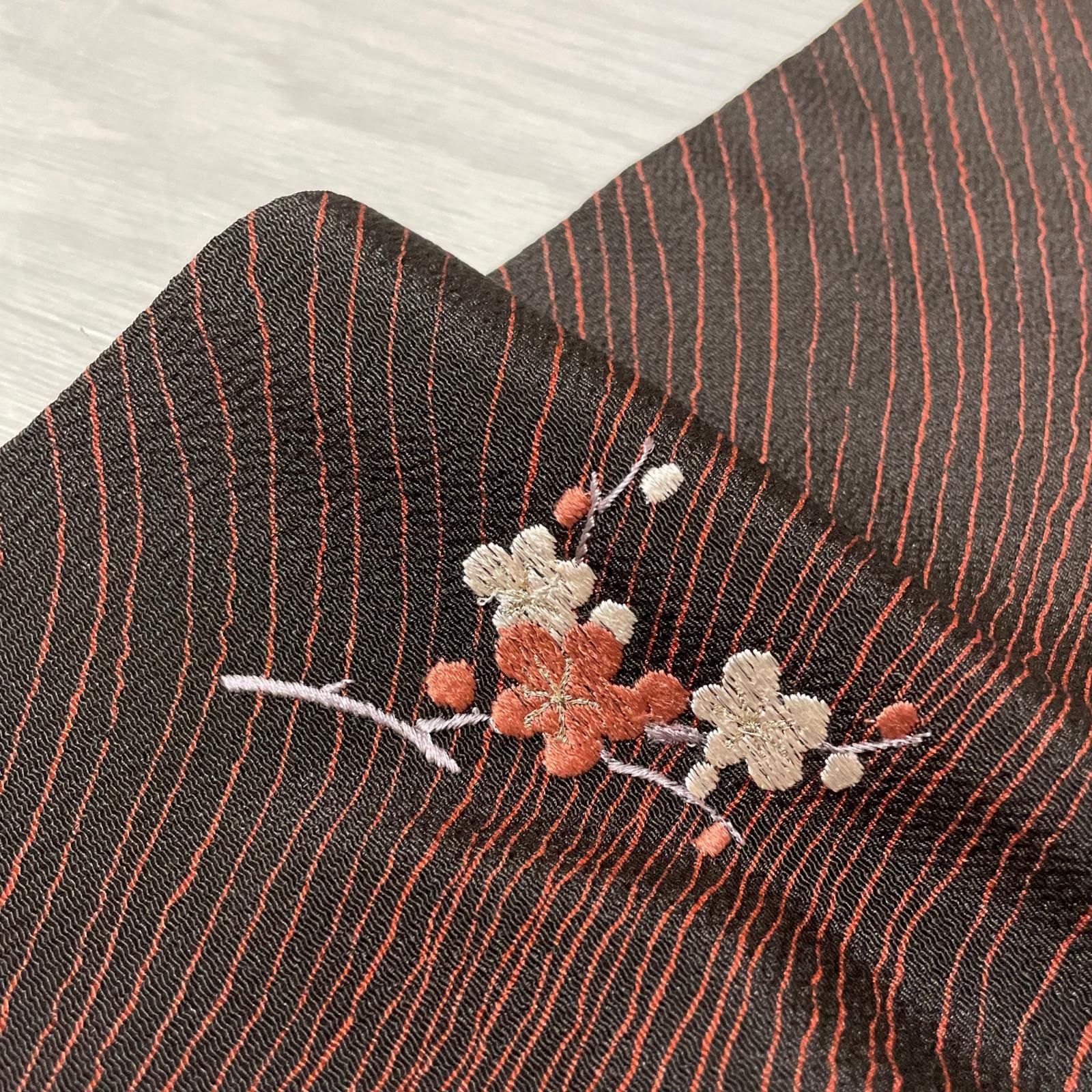 ★専用★【刺繍付下げ】上質一越ちりめん　　駒暈し刺繍　はんなり和色　絹鼠色 付下げ ちりめん 暈し染 刺繍の雪輪 着物 正絹 X-1720 - メルカリ