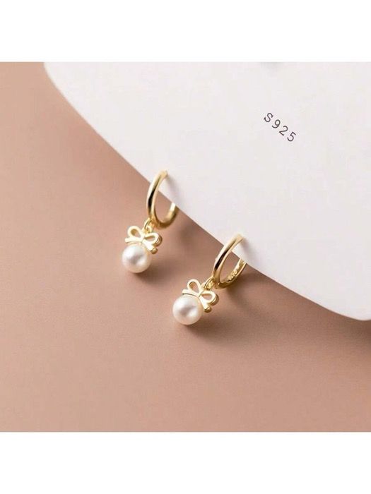 ジュエリー レディース イヤーアクセサリー 925スターリングシルバー繊細なリボンとパールのペンダントイヤリングセット、ミニマリストでエレガントなファッションアクセサリー、友人、家族、カップルへのギフトに最適