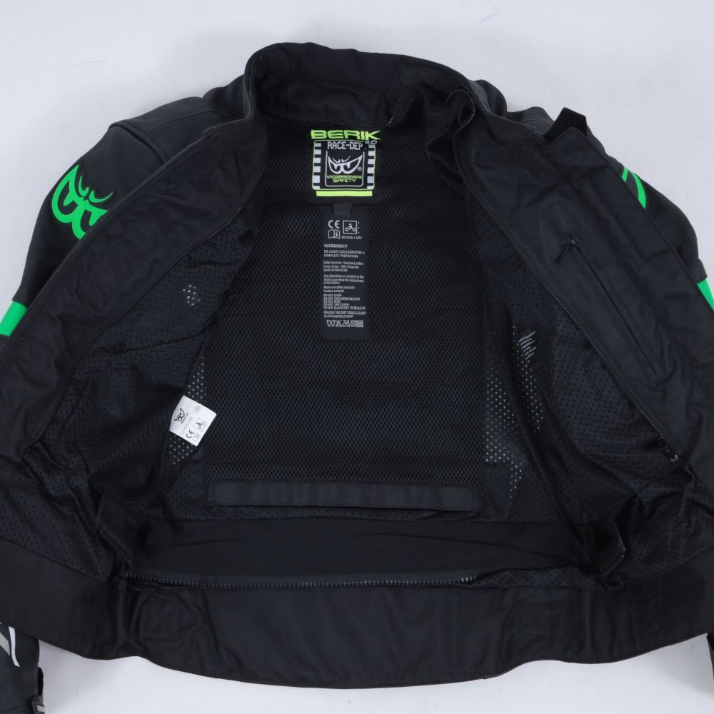 BERIK レザージャケット ◆美品 LJ-9063-BK正規品 ◆パンツ連結可 返品 サイズ相談 試着可/大分発◇48◇未使用 レザーレーシング
