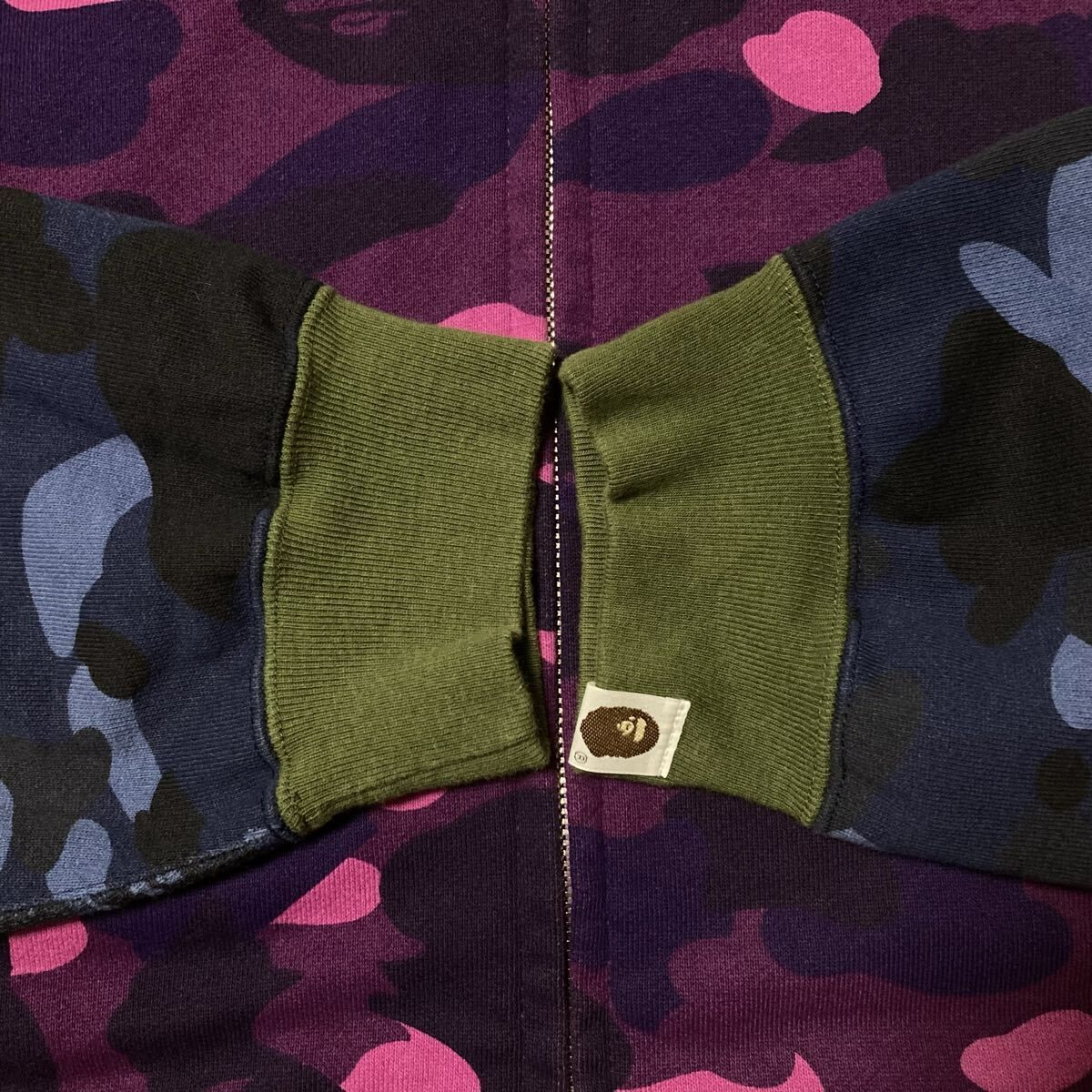 アベイシングエイプ パーカー クレイジーカモ クレイジー BAPE 【公式 