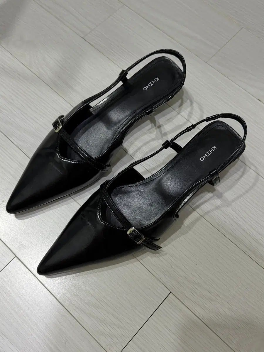 記号ベラ スリングバック スティレット 3cm 8,795円
