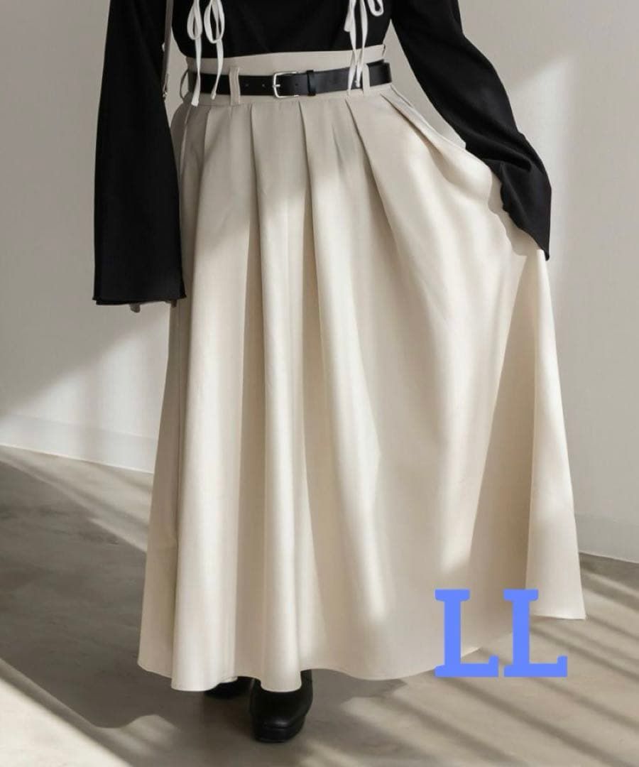 cletteオリジナル　ベルト付きタックプリーツスカート