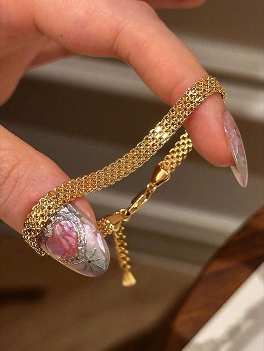 ジュエリー レディース ブレスレット 1個 S925スターリングシルバー 光沢のある太編みブレスレット、4列の金色ドラゴンペンダント付き、ユニセックスヒップホップスタイル、友人への誕生日プレゼントに適しています