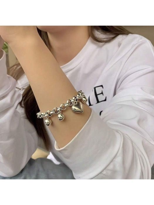 ジュエリー レディース ブレスレット 新作 スターリングシルバー ラブボールブレスレット レディース 高級ファッション 多用途 マルチペンダント ニッチ パーソナライズ シンプル ハンド装飾
