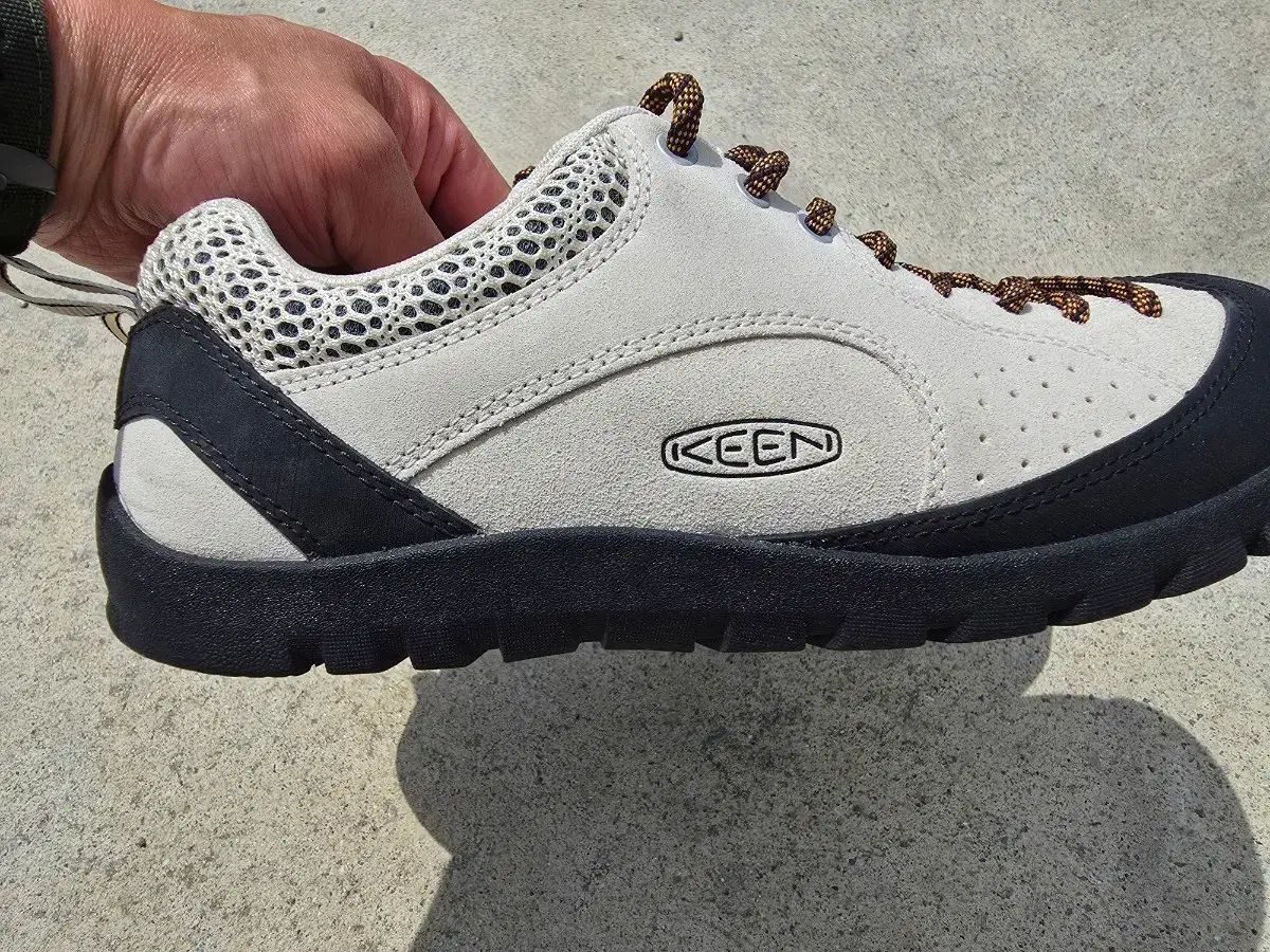 新品 KEEN キーン ジャスパー バーチ ブラック 265