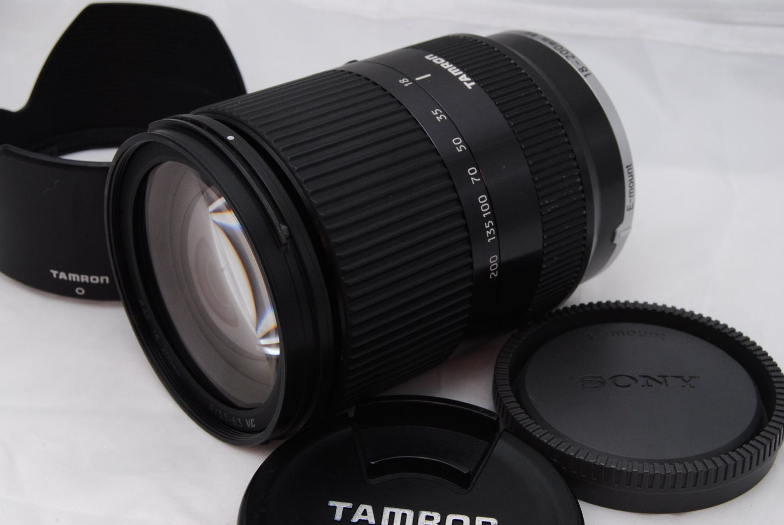 美品 ★ TAMRON B011SE ソニーEマウント用 18-200mm F3.5-6.3 DiIII VC ブラック