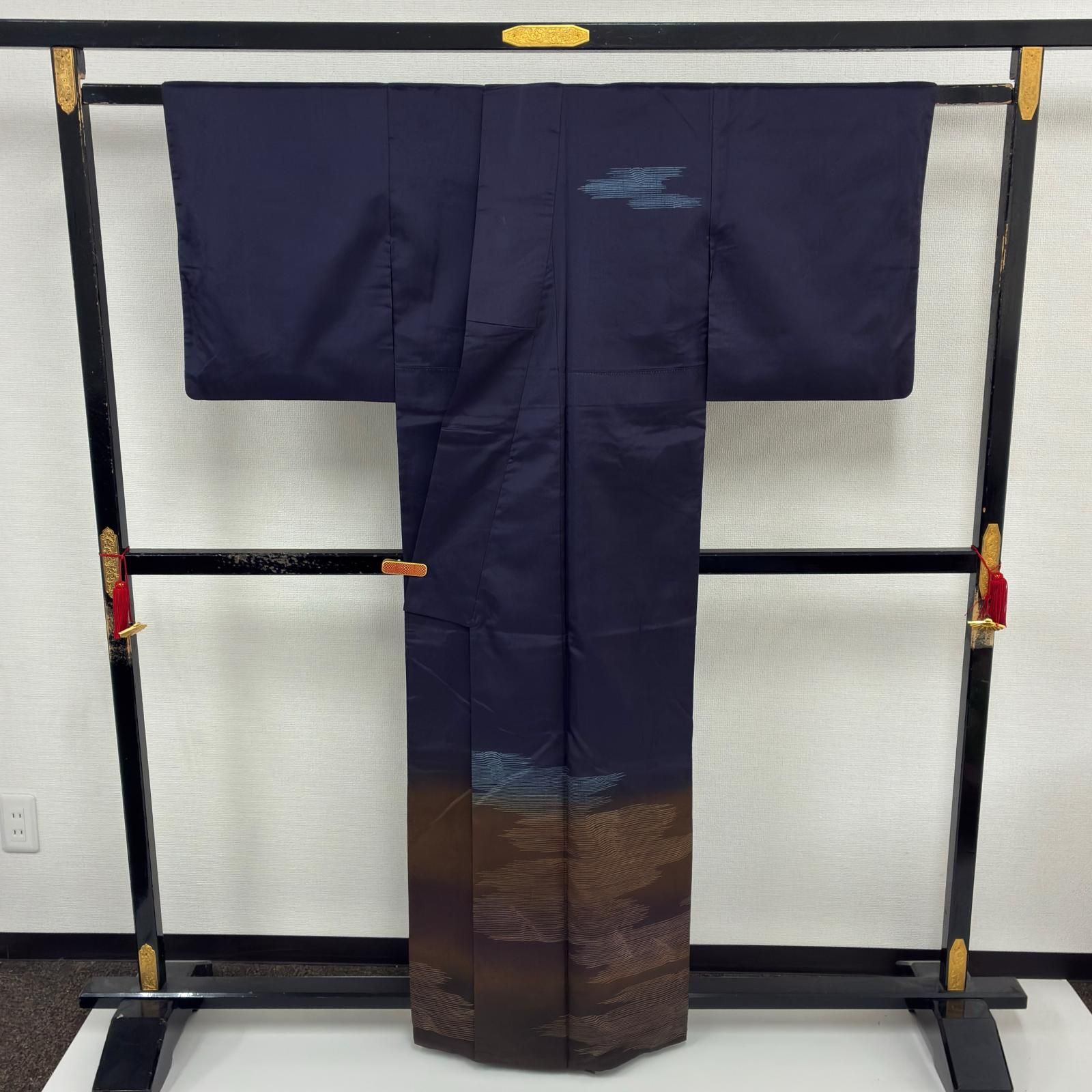 染め大島紬 付け下げ 正絹 紋なし 上品なデザイン 袷 着物 MK-7984