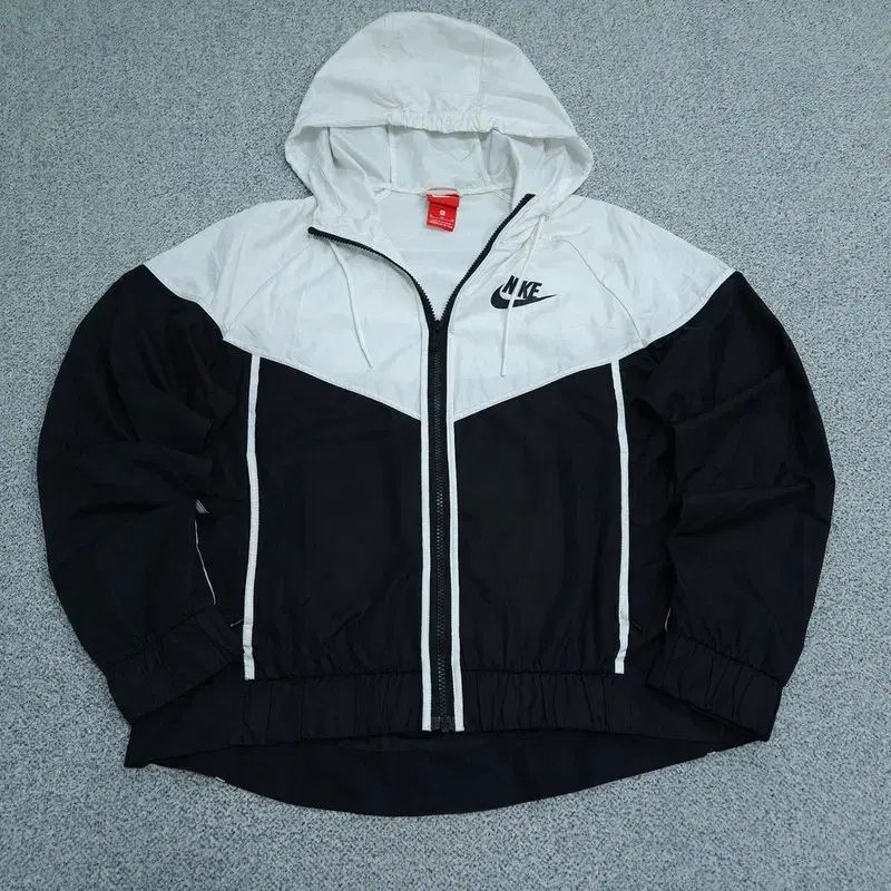 XL NIKE ウィンドブレーカー ジャケット | 0512B37