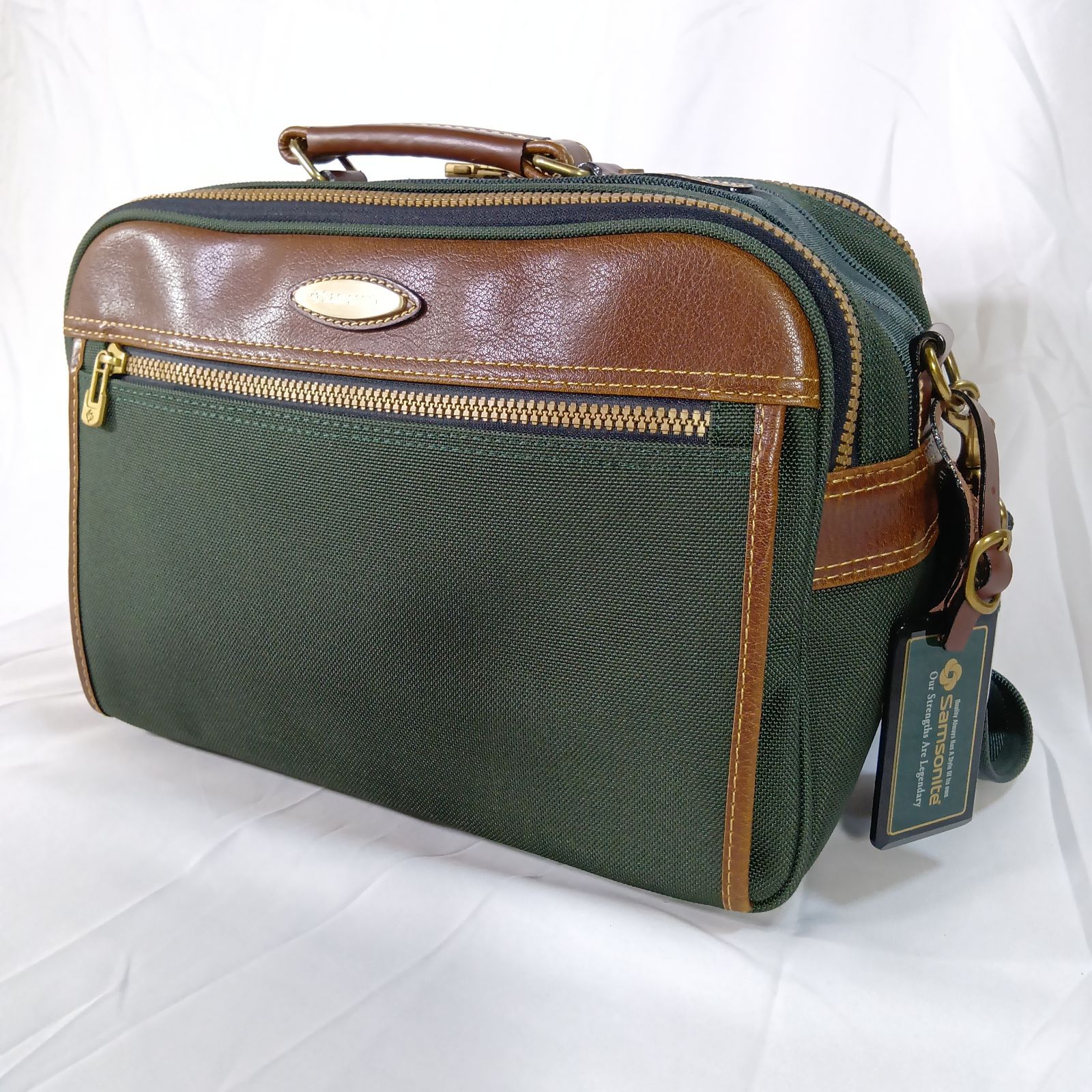 [Samsonite] サムソナイト ビジネスバッグ 2way ショルダー グリーン カーキ 希少 逸品 ヴィンテージ USA レザー ナイロン A4 大容量 出張 通勤 良品 完売モデル 入手困難 パリ 高級 ブランド メンズ レディース ユニセックス
